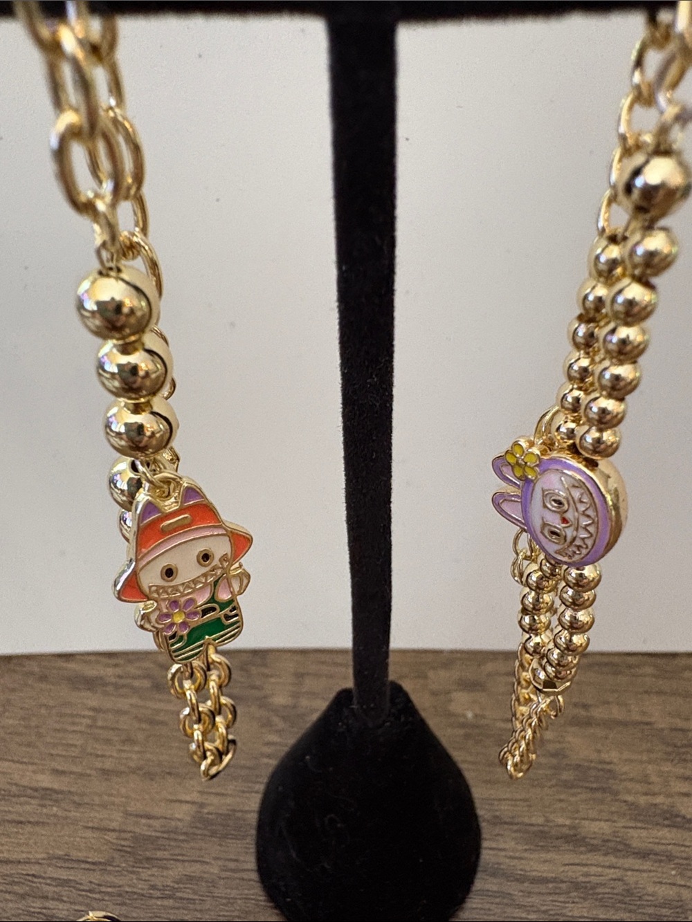 LaBuBu esk Enamel Hoop Earrings and Bracelets - Picture 6 of 7
